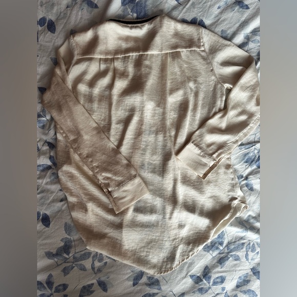 H&M Cream Satin-Look Button-Up Blouse w Black Collar  4 – Elegant Long Sleeve - Picture 10 of 11